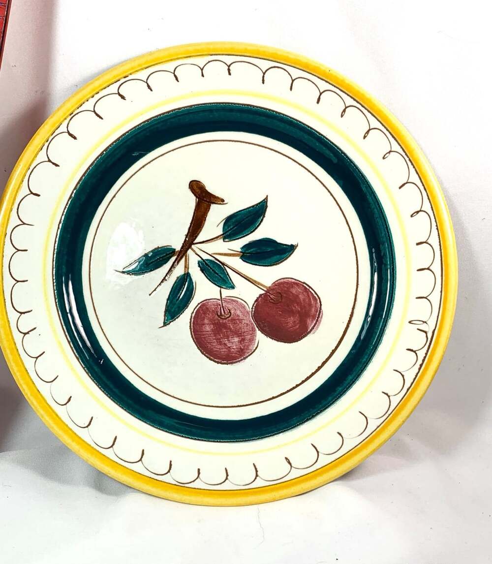 Vintage Stangl pottery eight inch plate cherries